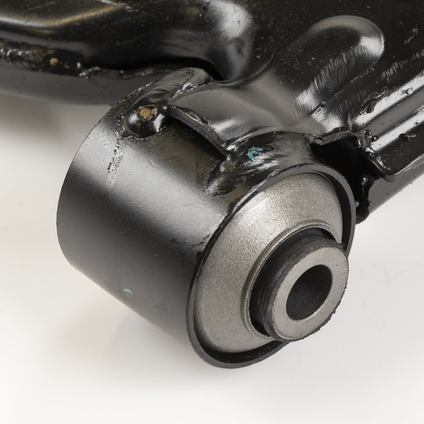Trójkątny wahacz prawy Magneti Marelli