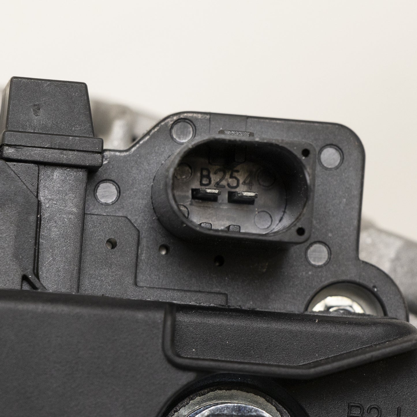 Alternator nowy +Line