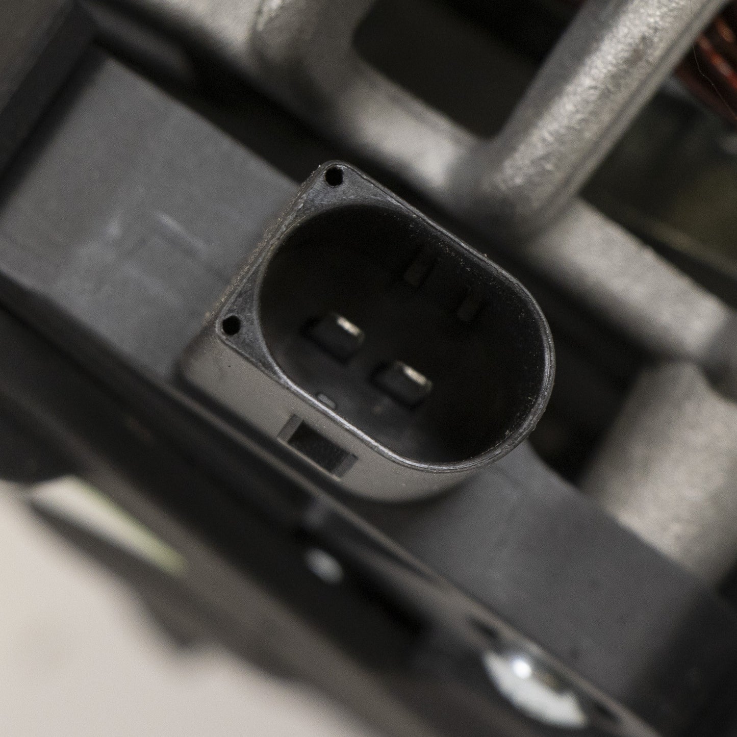 Alternator nowy +Line