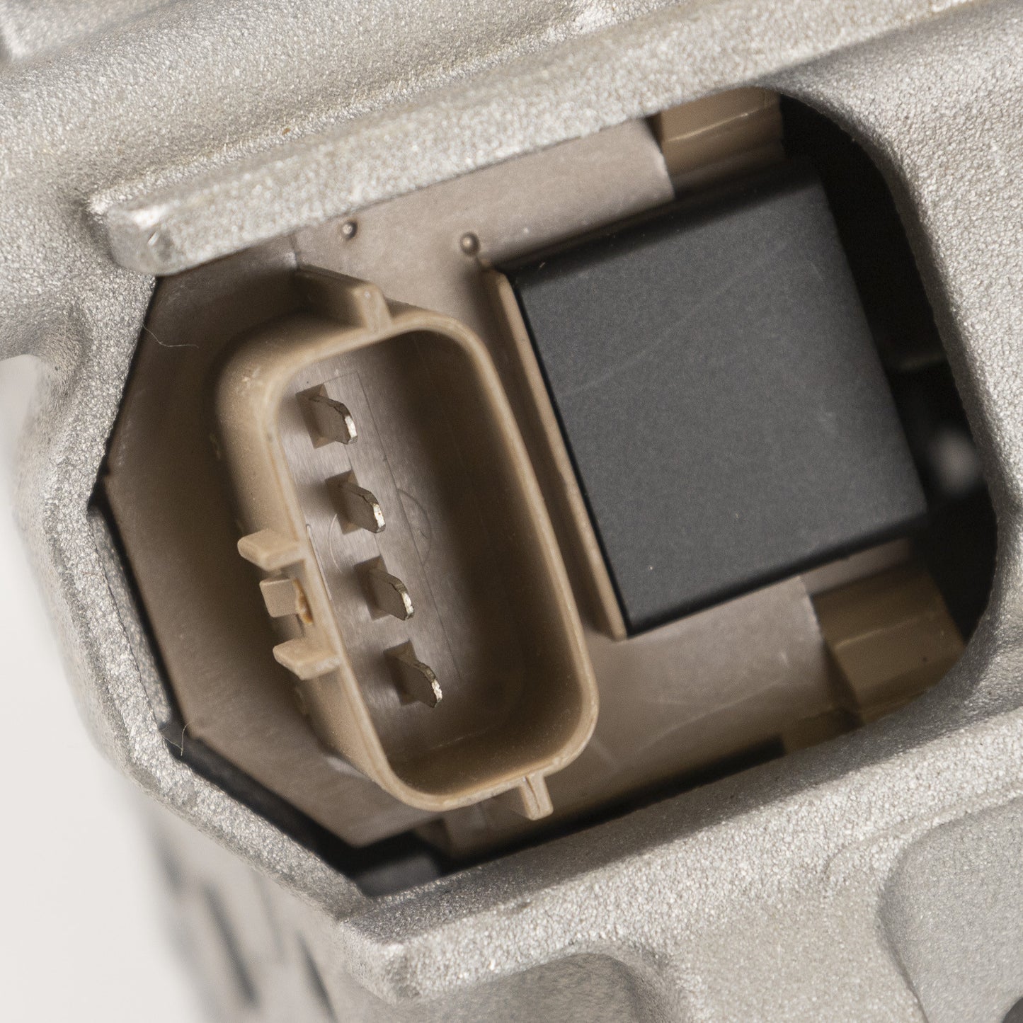 Alternator nowy +Line