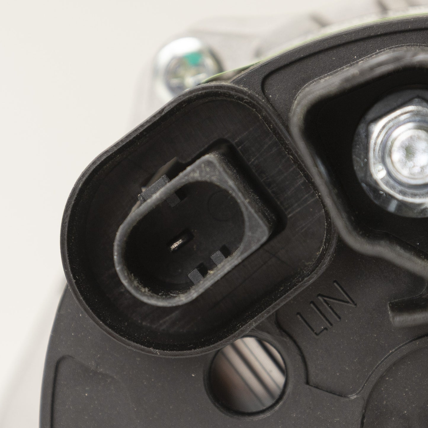 Alternator nowy +Line