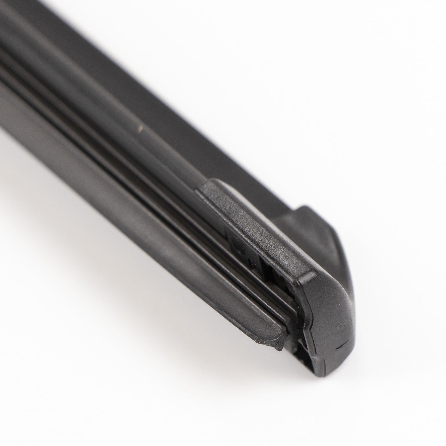 Zestaw piór wycieraczek Flat Blade przednie 65-48 cm