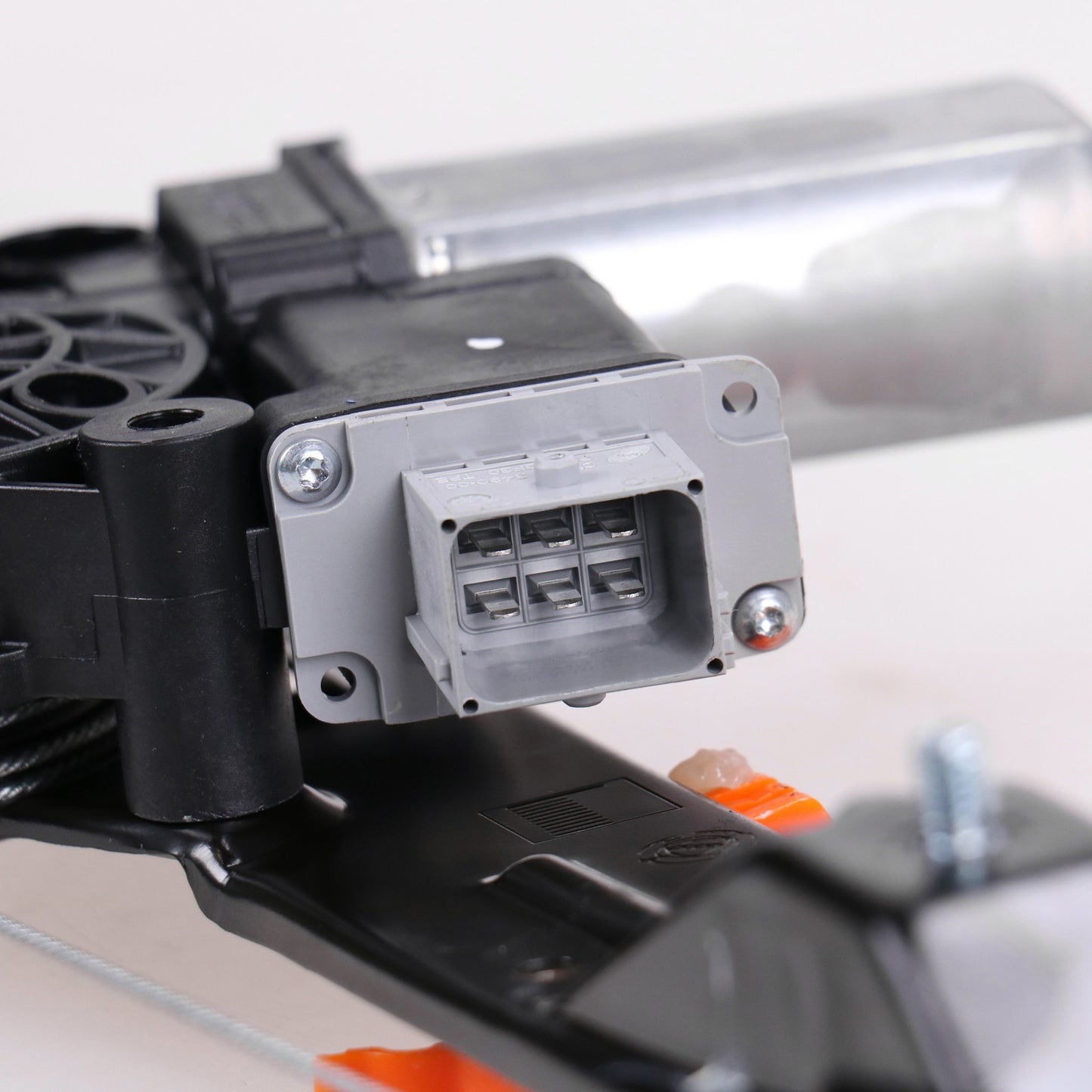 Podnośnik elektryczny przedni prawy oryginalny