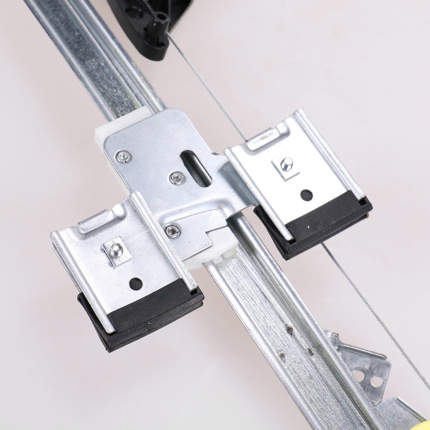 Podnośnik okna ręczny z przodu po lewej stronie 5 drzwi