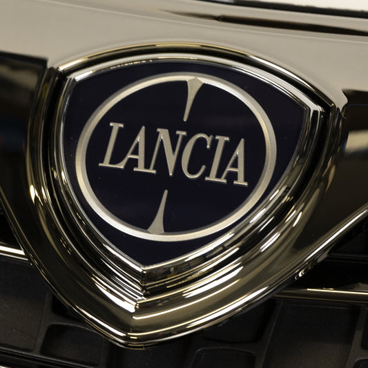 Atrapa chłodnicy Lancia Ypsilon 735622899