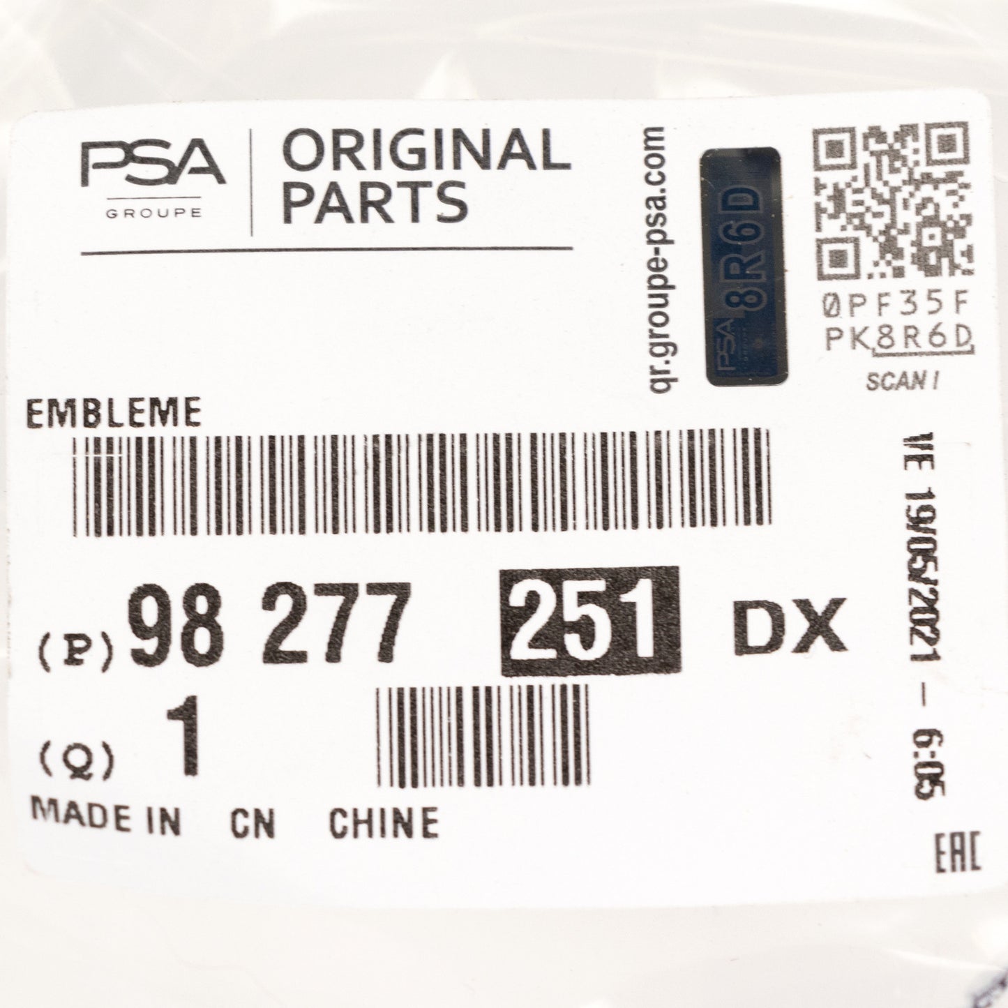Emblemat z napisem PSA OE 98277251DX