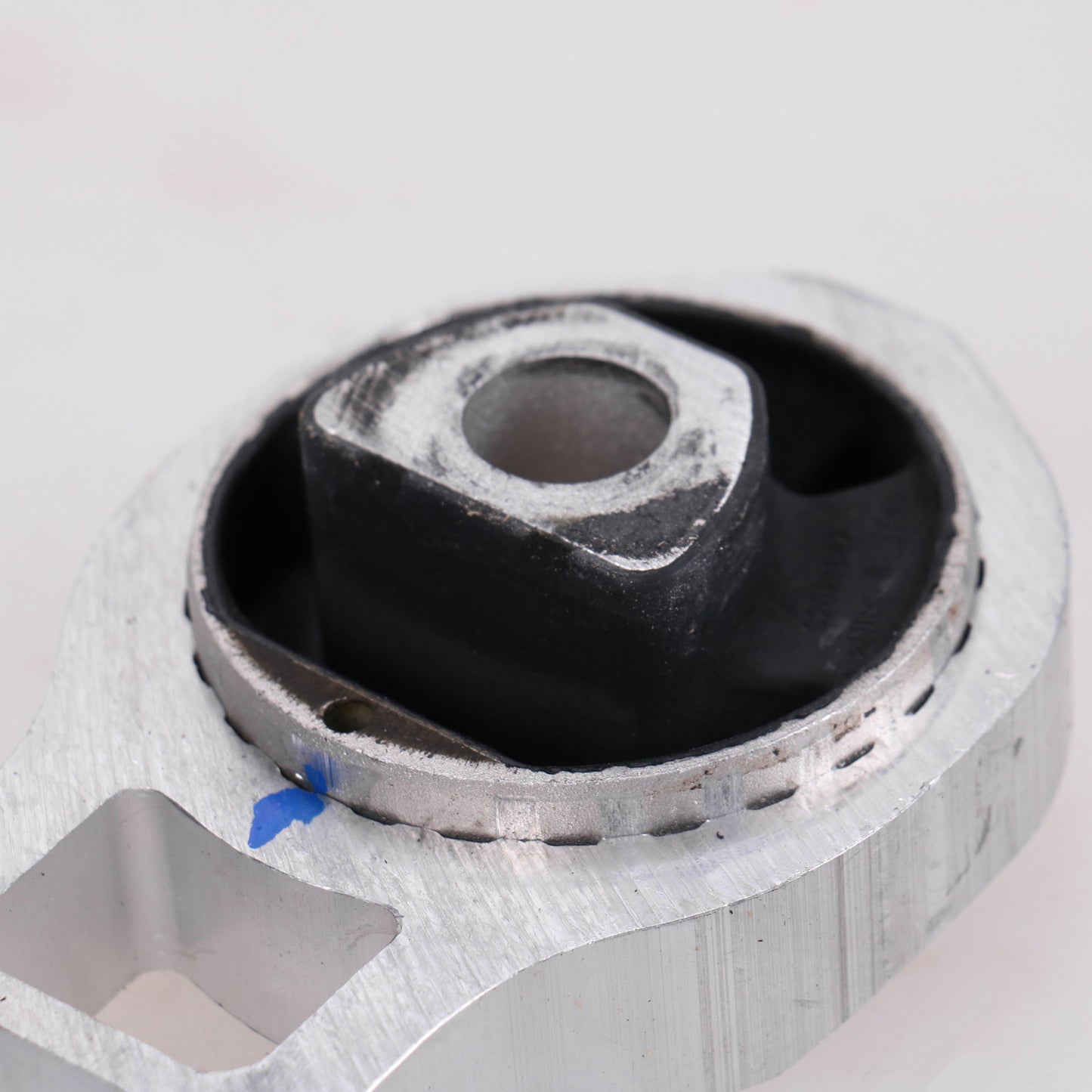 zawieszenie silnika