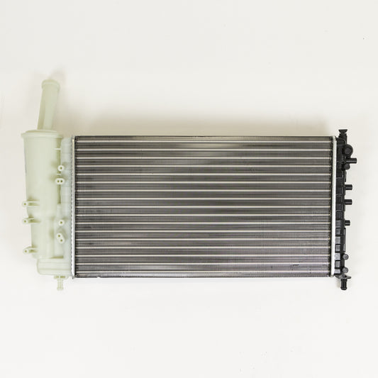 Chłodnica silnika L=580 H=317 B=30 +/-klimatyzacja Magneti Marelli