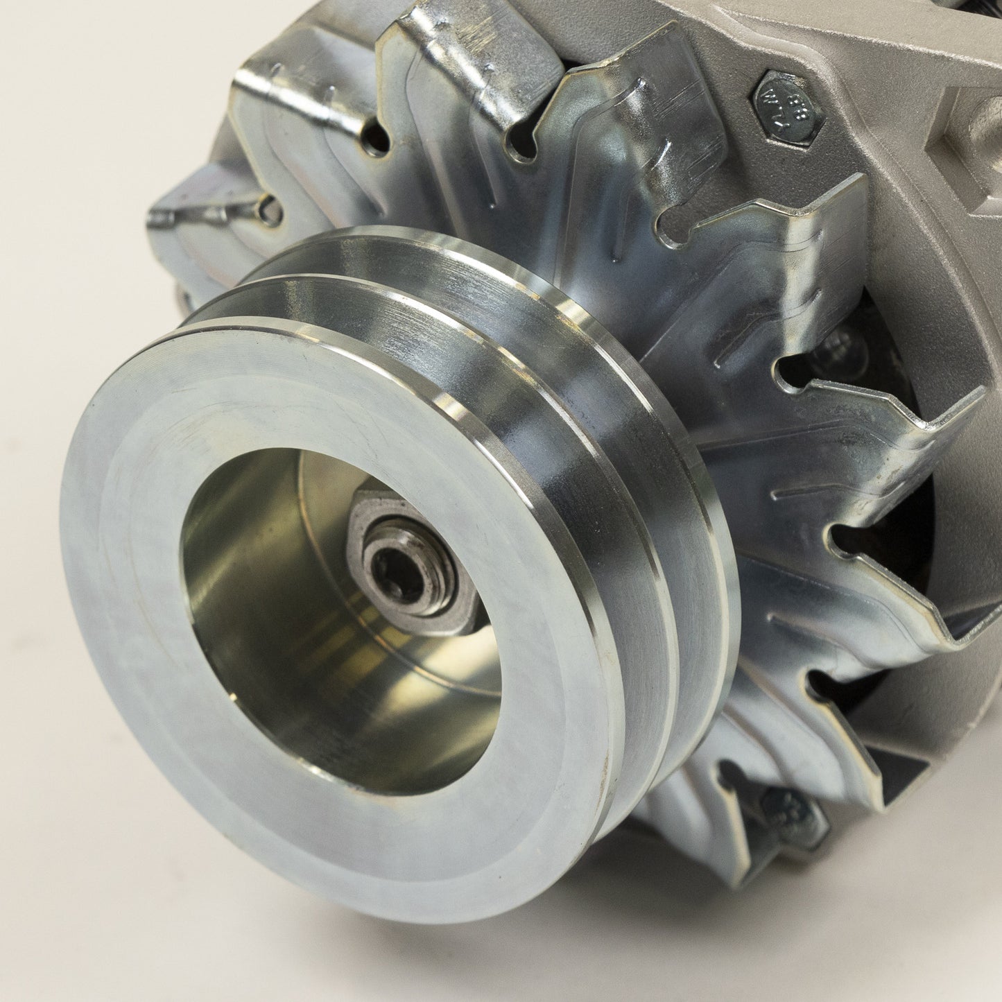 Alternator nowy +Line