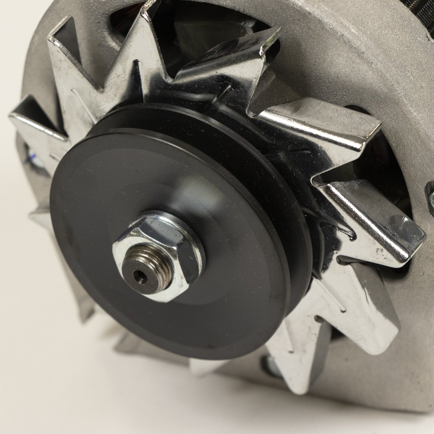 Alternator nowy +Line