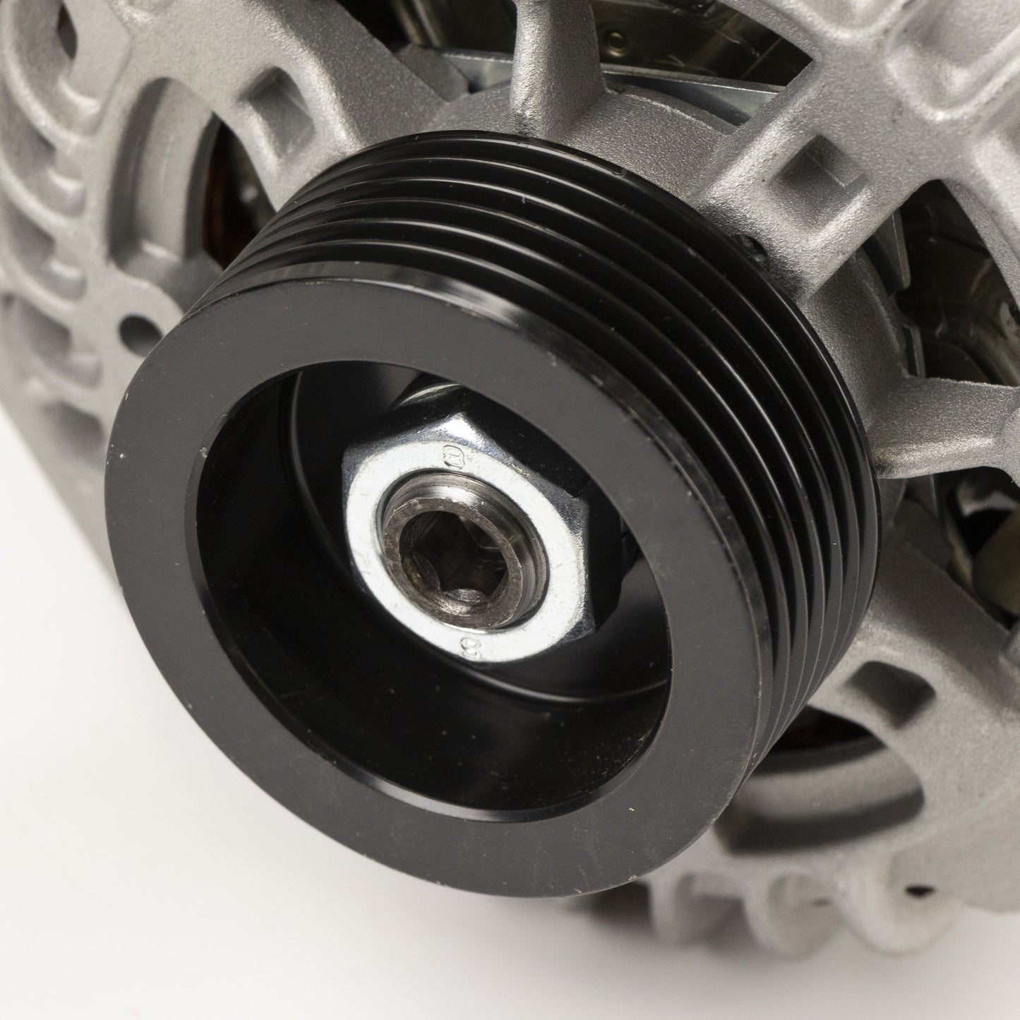 Alternator nowy +Line