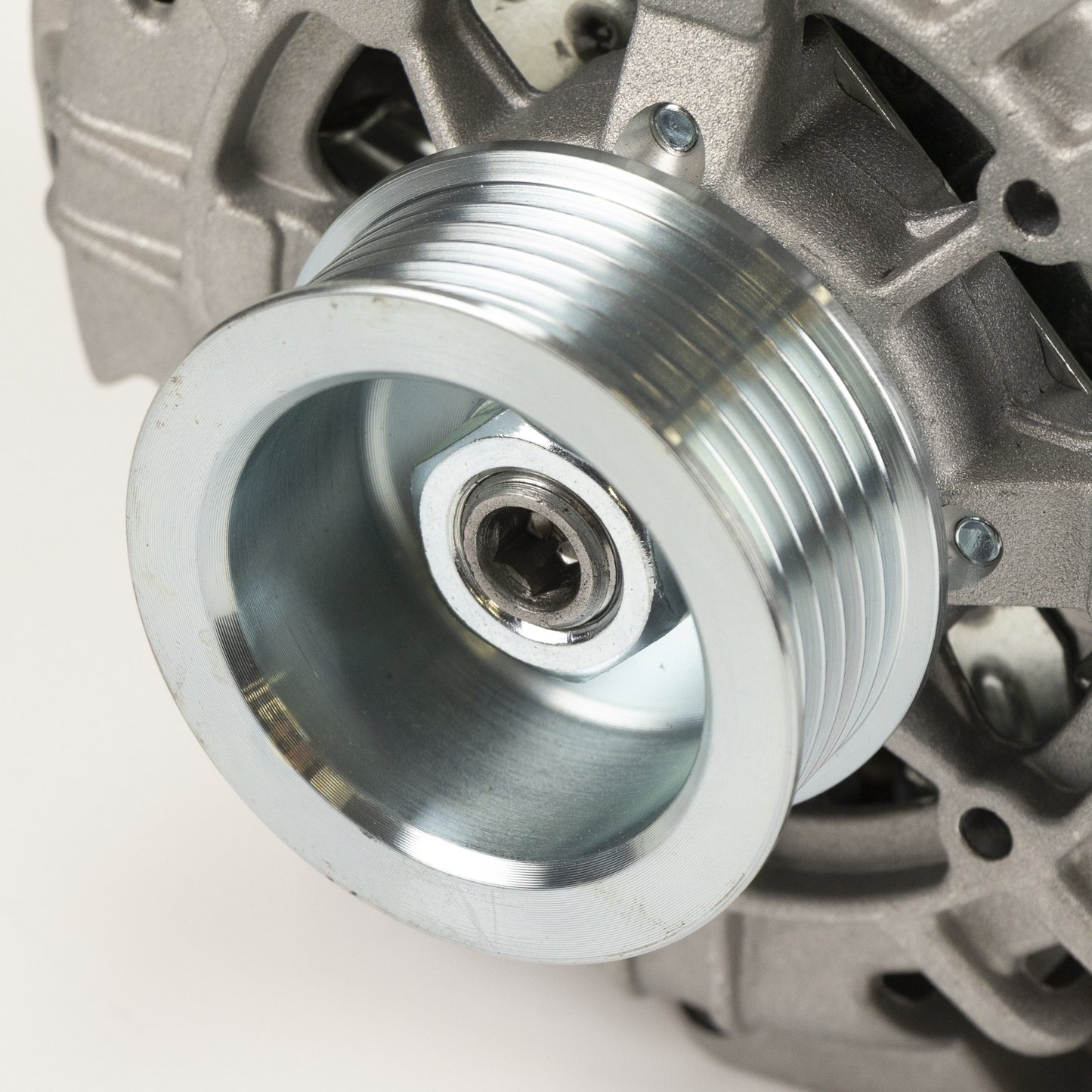 Alternator nowy +Line