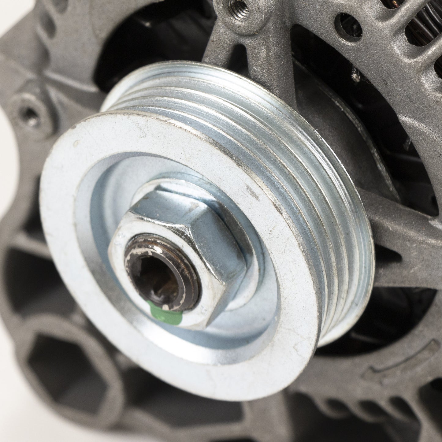 Alternator 85 A, pasek 4-rowkowy