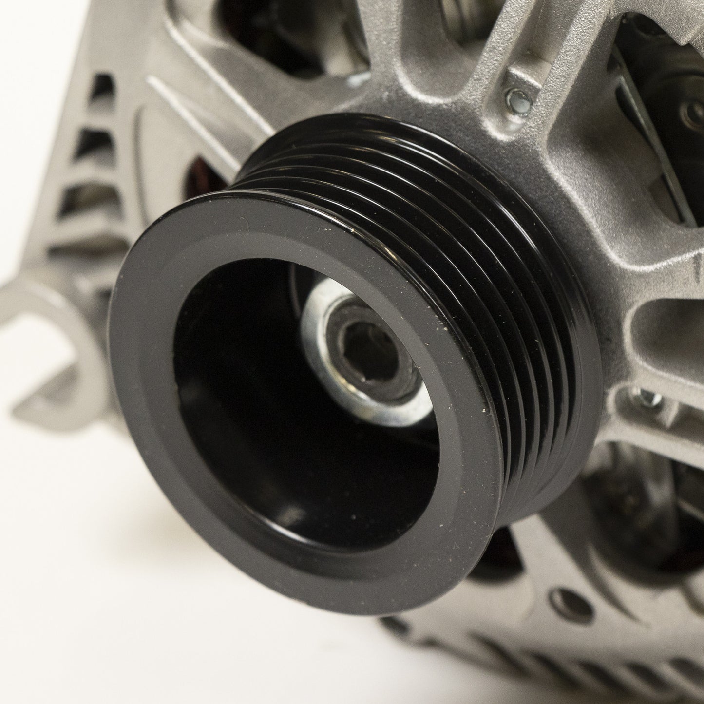 Alternator nowy +Line