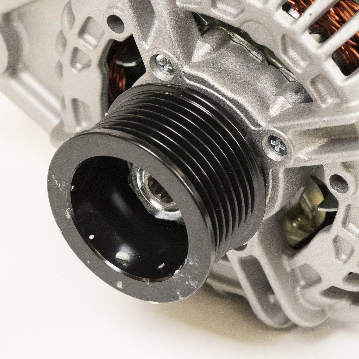 Alternator nowy +Line