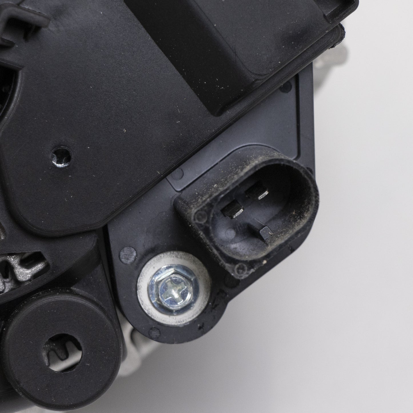 Alternator nowy +Line