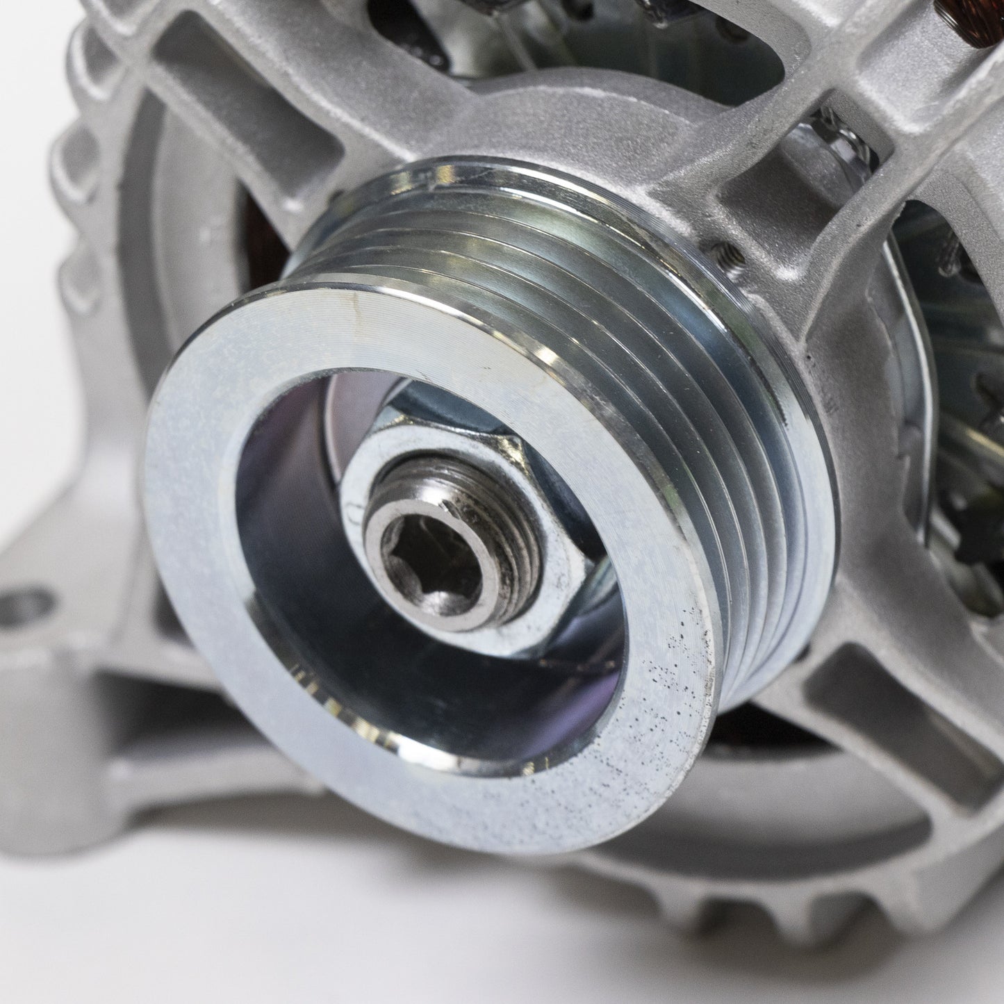 Alternator nowy +Line