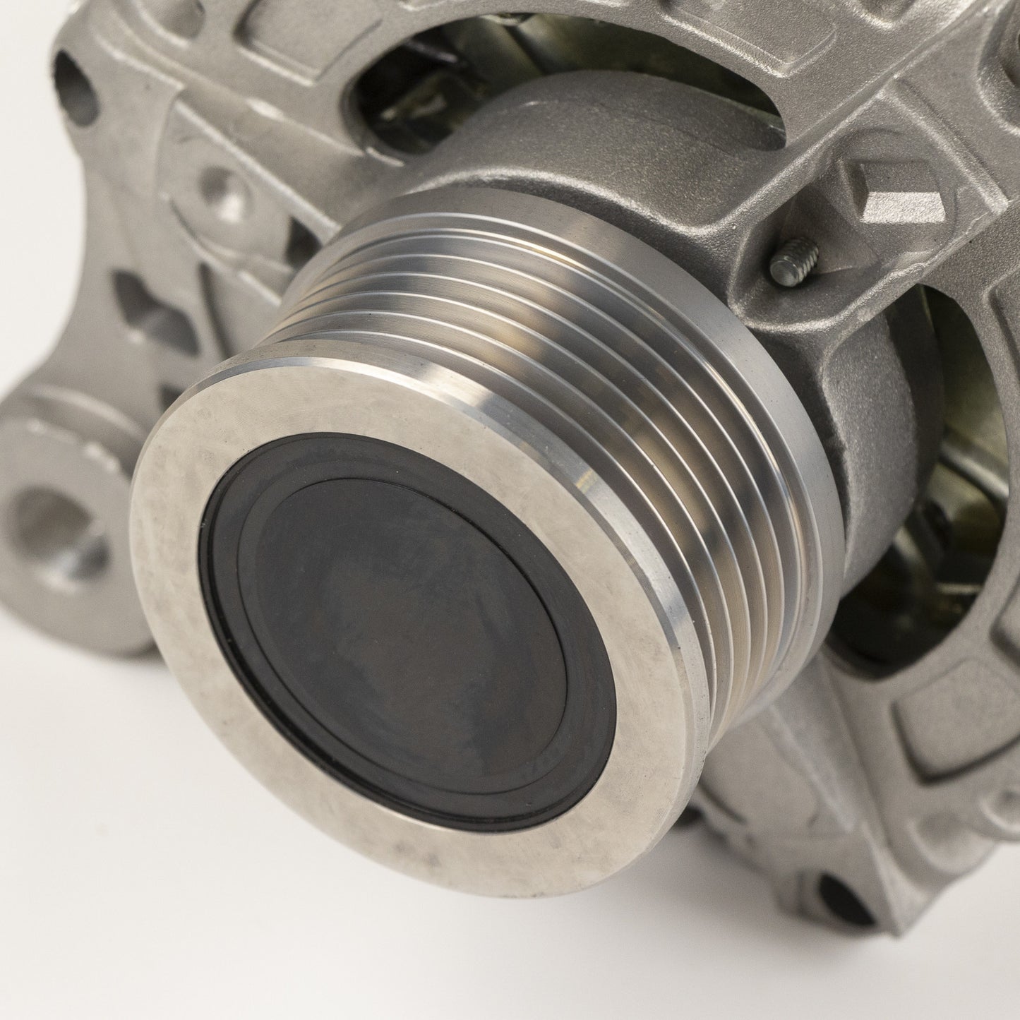 Alternator nowy +Line