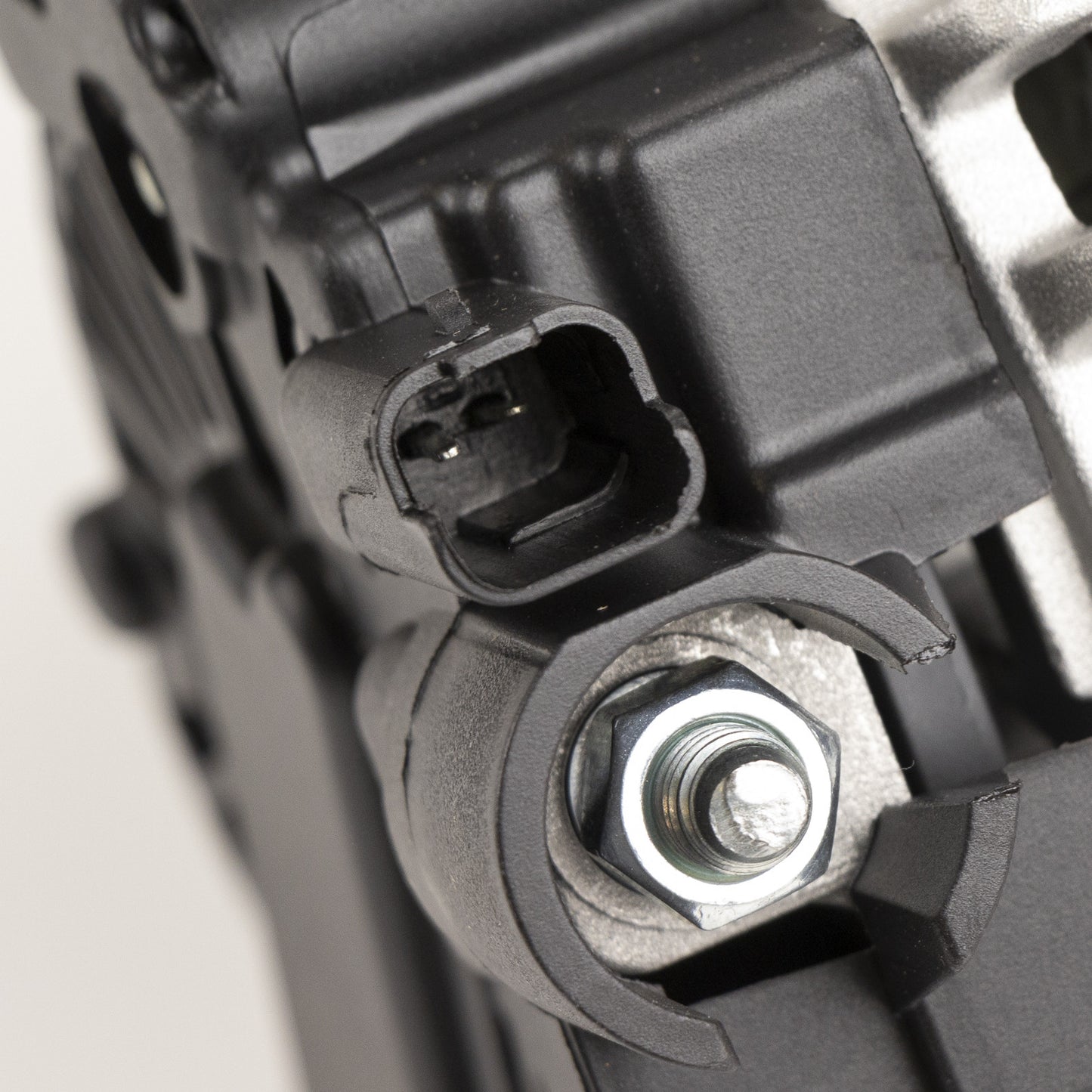 Alternator nowy +Line