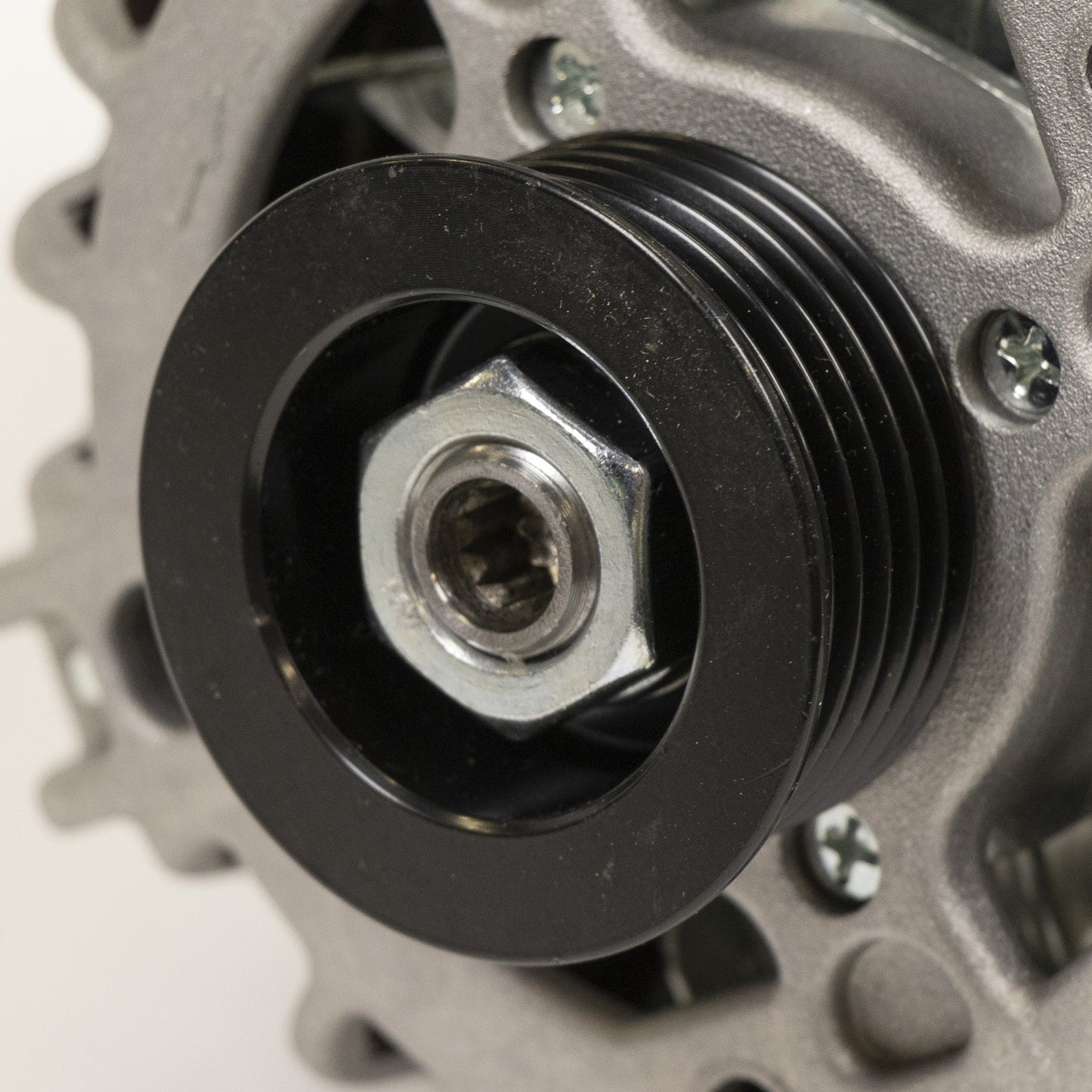 Alternator nowy +Line