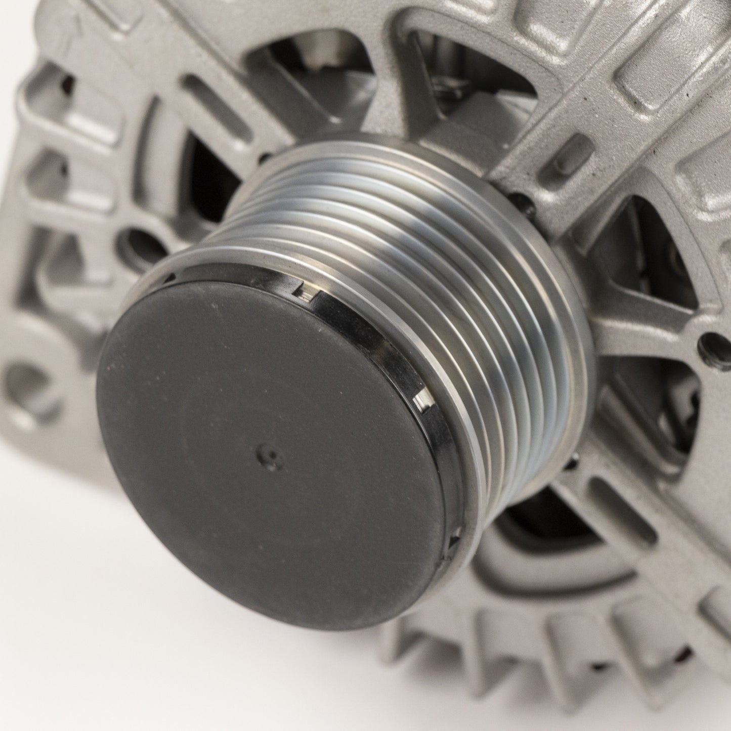 Alternator nowy +Line