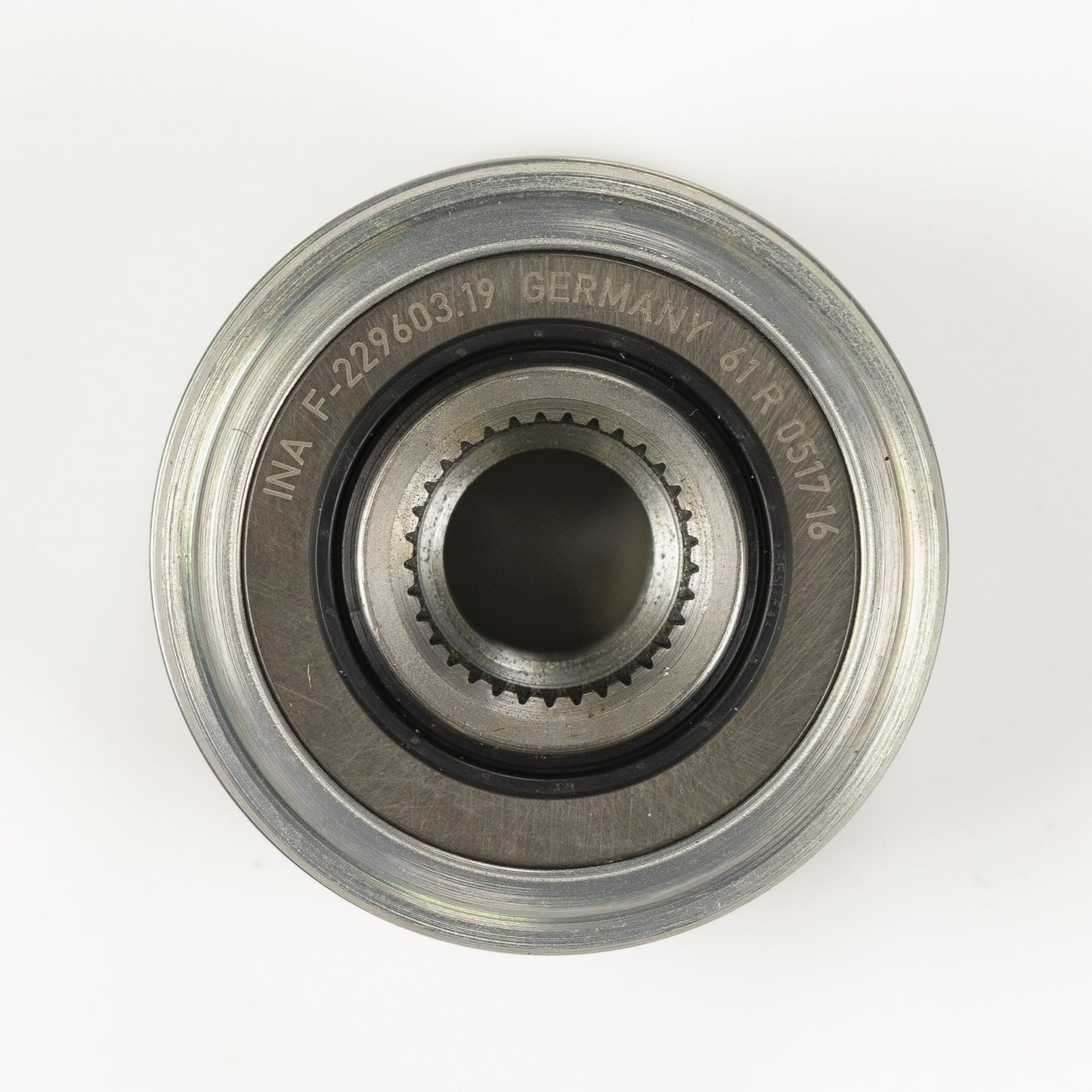 Wolnobieg alternatora D1=17D2=54, 2H=32