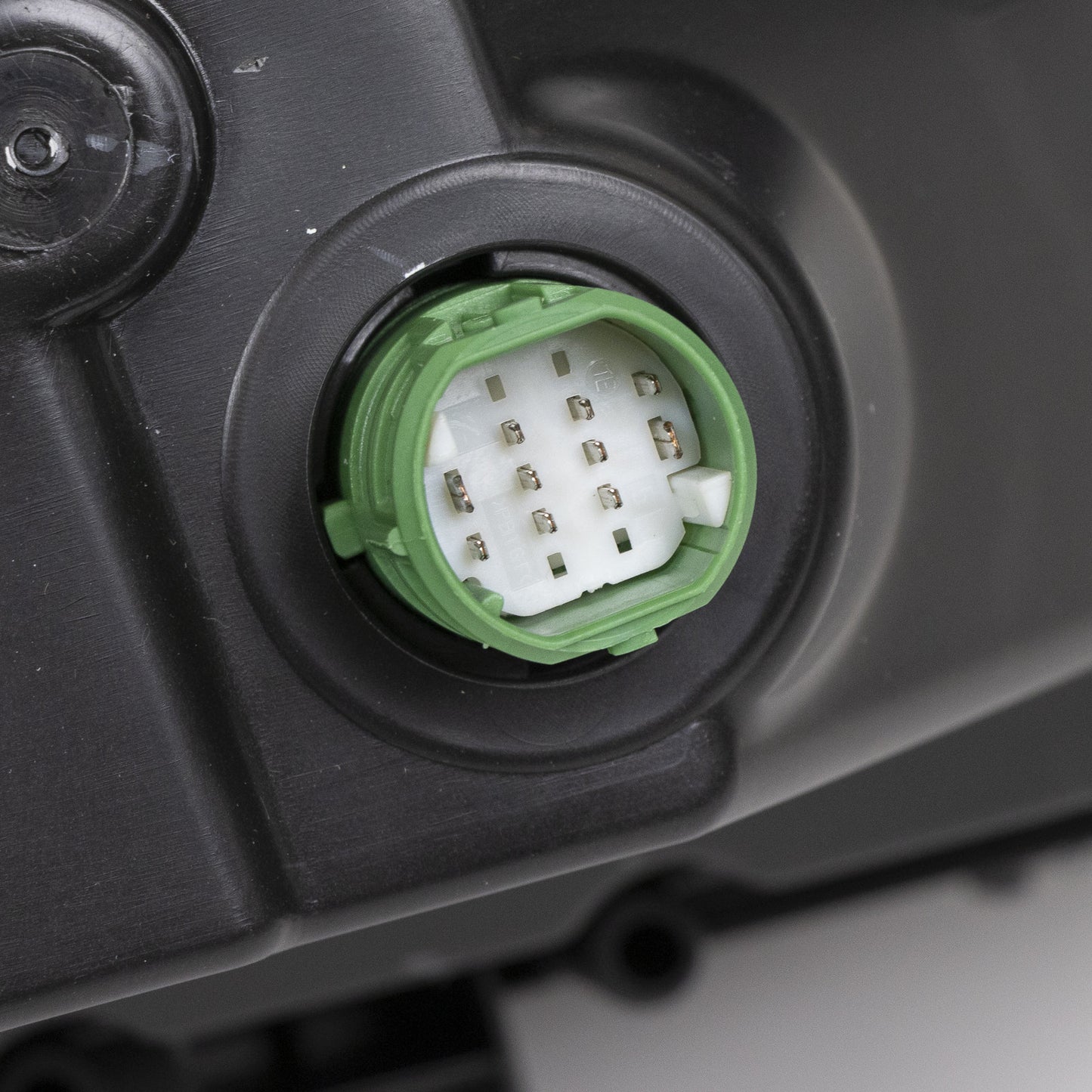Reflektor + LED srebrny lewy  Magneti Marelli