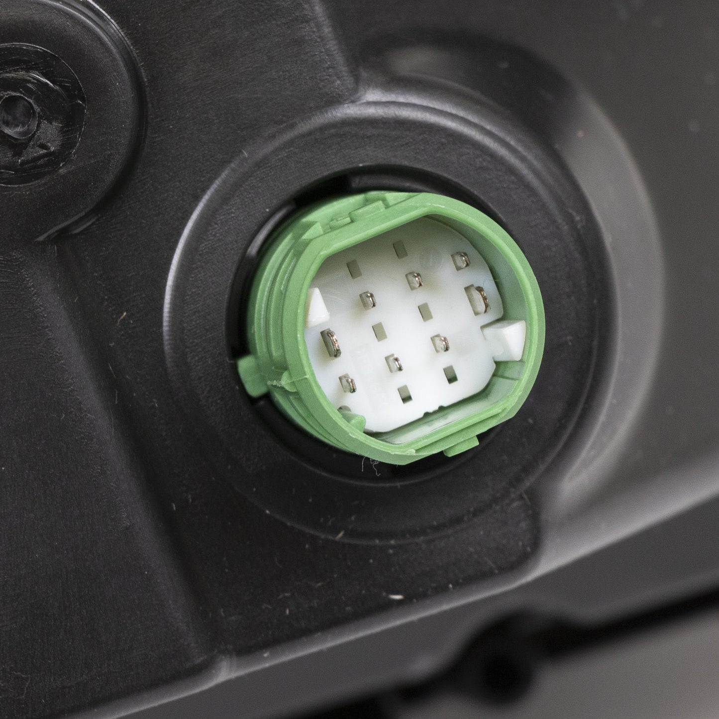 Reflektor bez diod LED, srebrny, lewy, od roku produkcji 2014 Magneti Marelli
