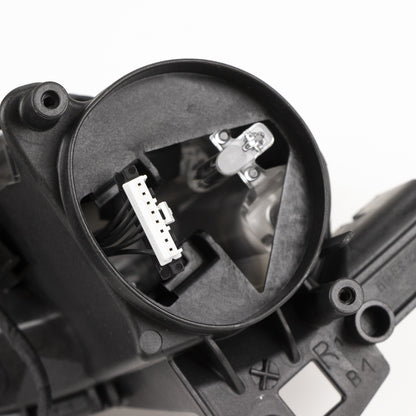 Reflektor przedni PSA OE 1638037780 LED