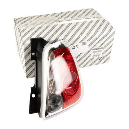 Lampa tylna prawa z białą ramką Oryginalna Oryginalna