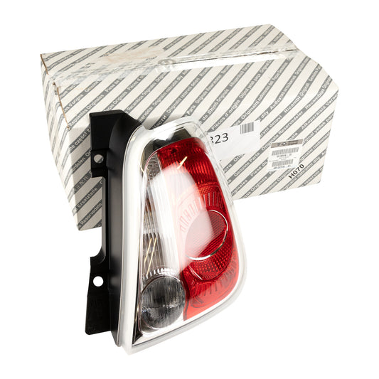 Lampa tylna prawa z białą ramką Oryginalna Oryginalna