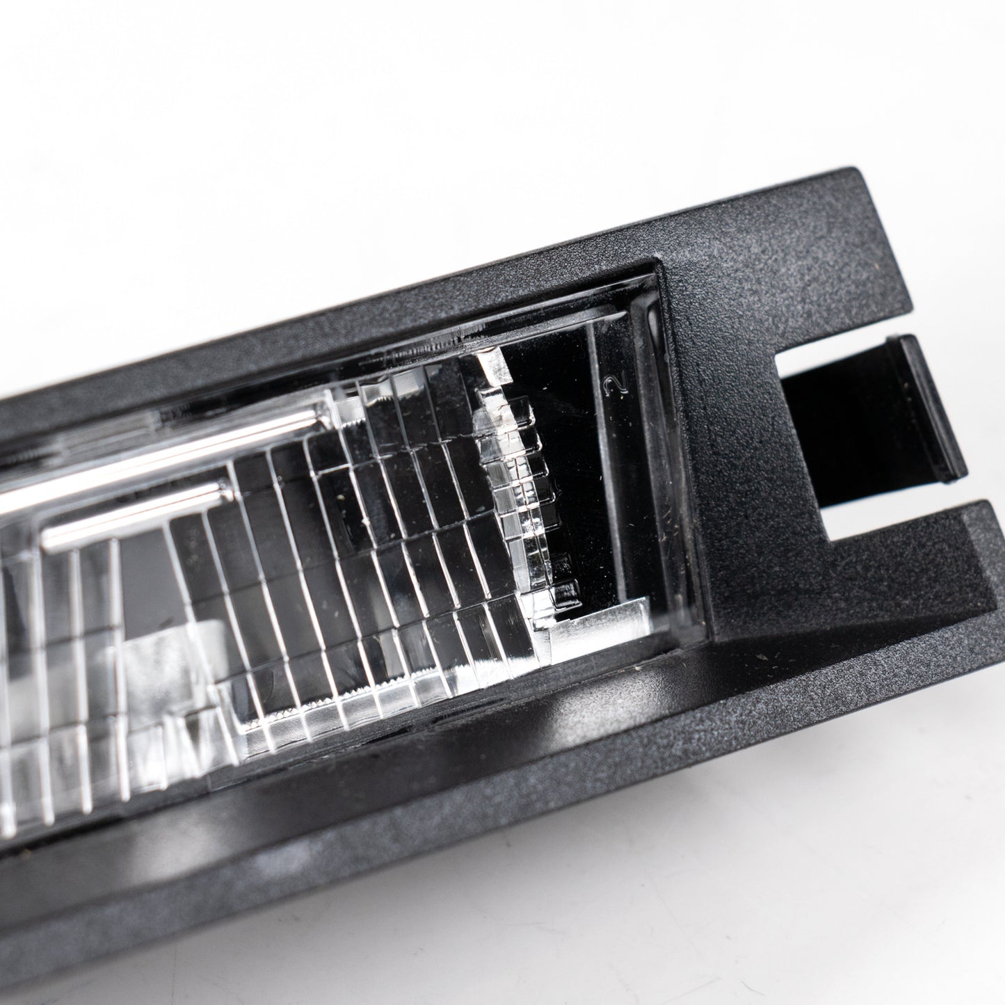 Lampa tablicy rejestracyjnej prawa/lewa Magneti Marelli