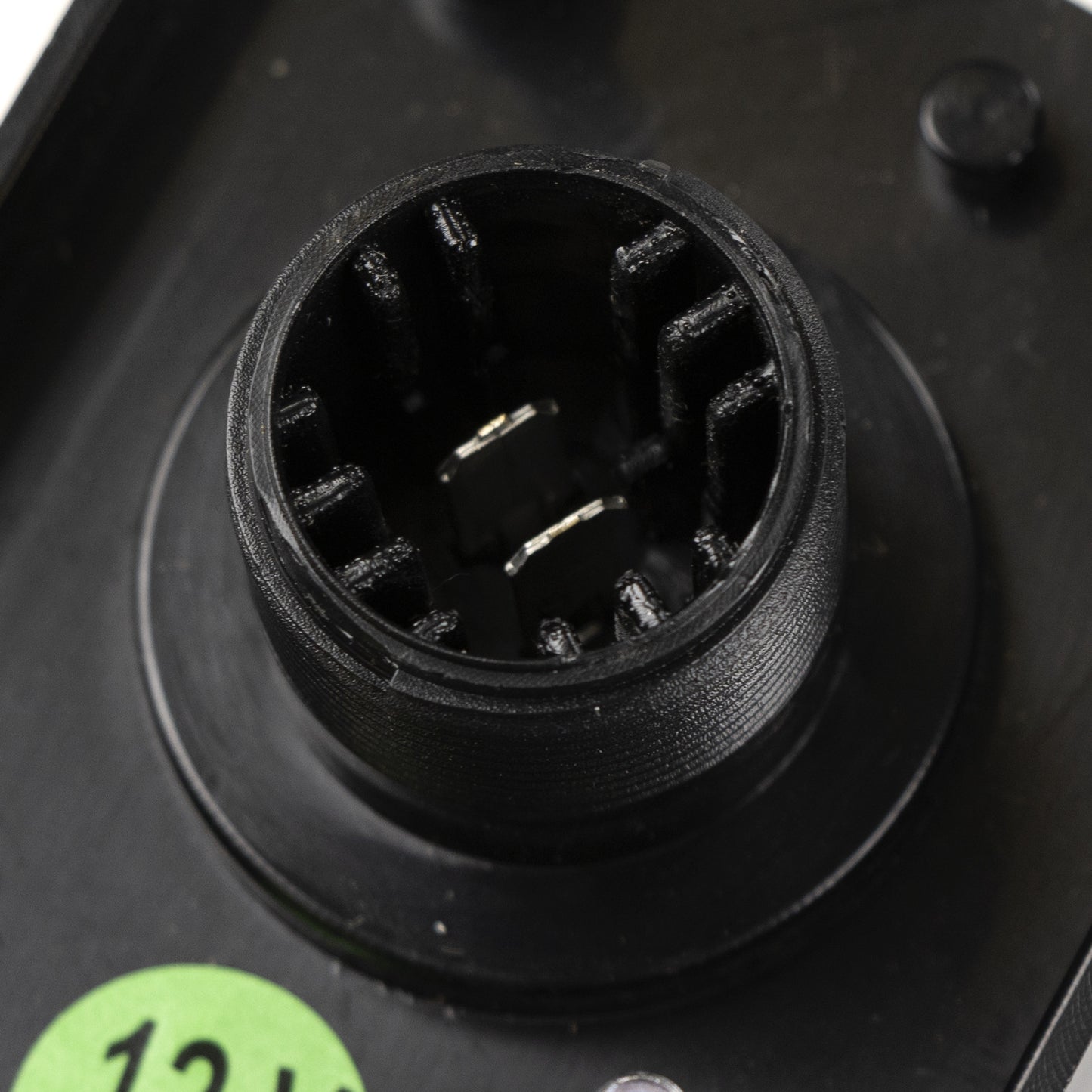 Lampa tablicy rejestracyjnej z tyłu po prawej stronie