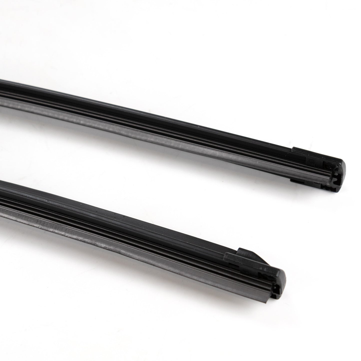 Zestaw piór wycieraczek Flat Blade przednie 65-40 cm Magneti Marelli