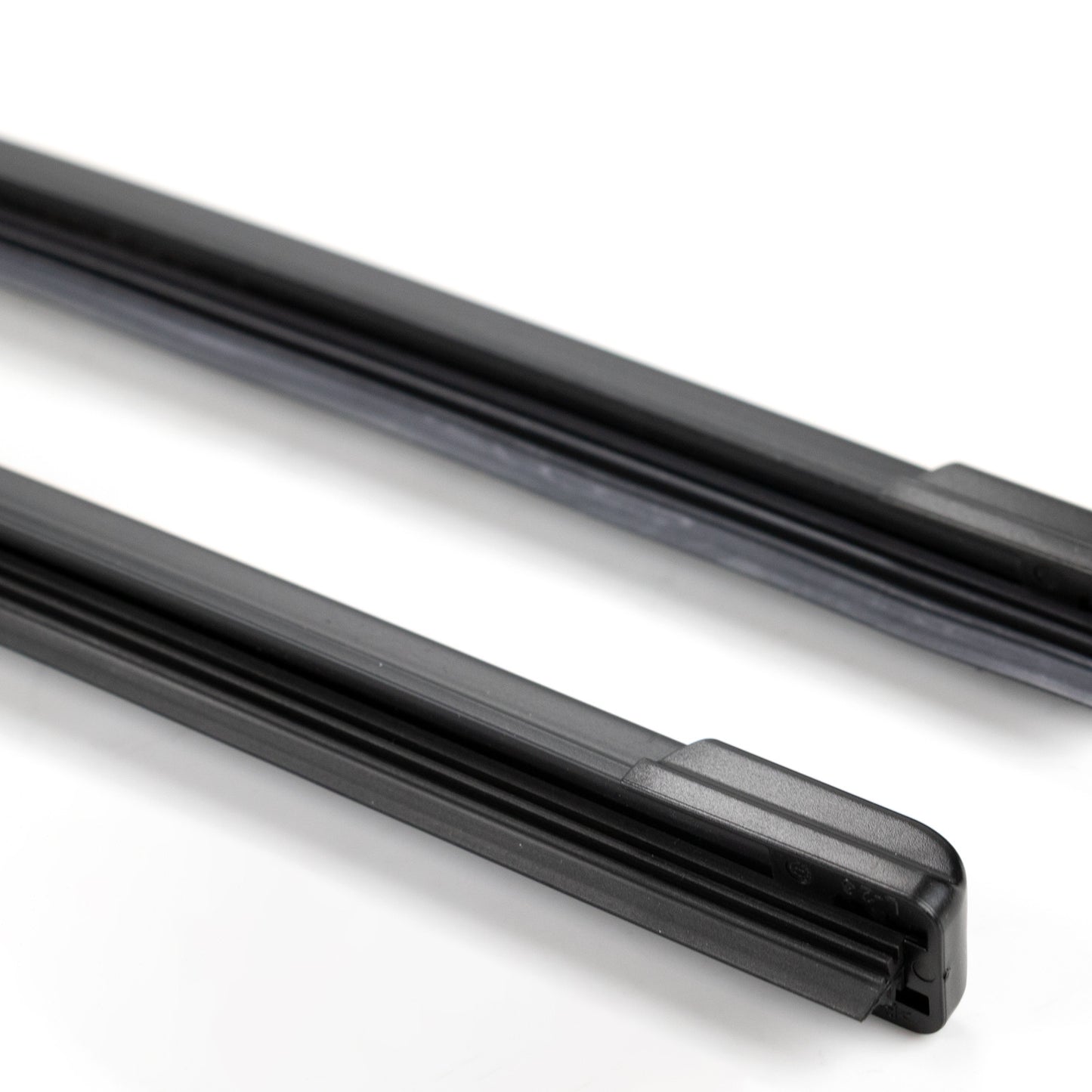 Zestaw piór wycieraczek Flat Blade przód 61-45 cm