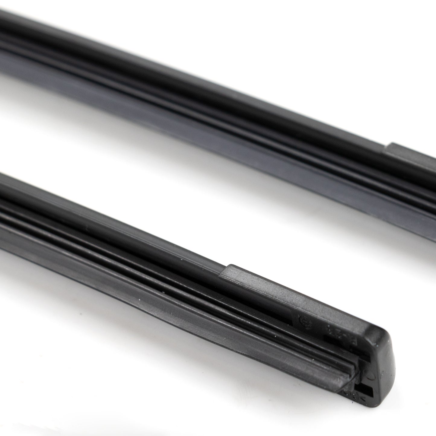 Zestaw piór wycieraczek Flat Blade przednie 65-45 cm