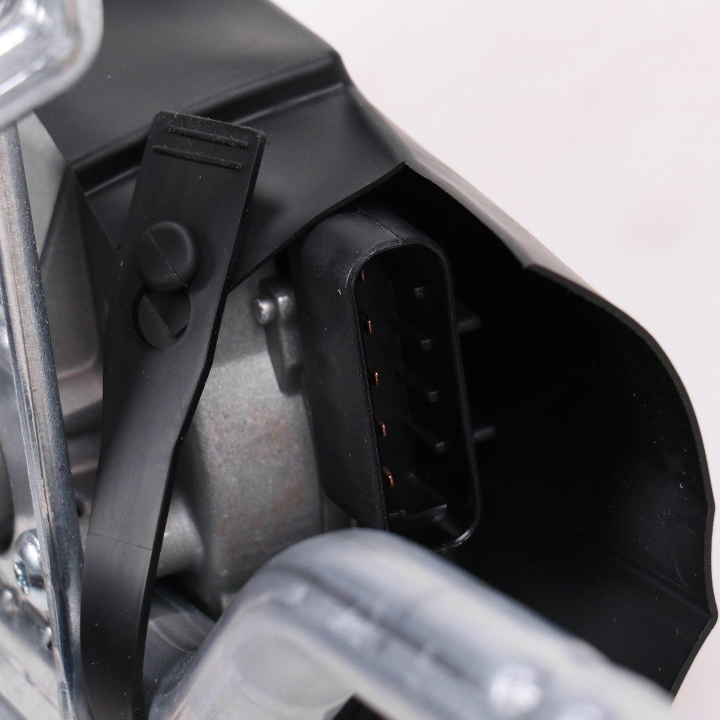 Kompletny układ wycieraczek wraz z silnikiem TGE521A  Magneti Marelli