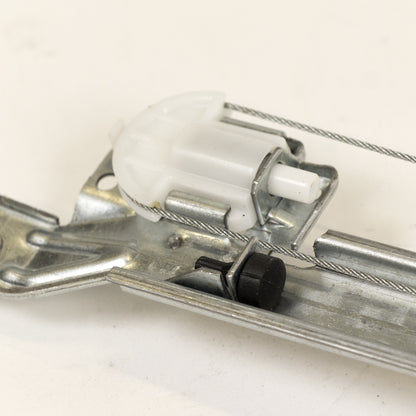 Podnośnik elektryczny przedni lewy Silnik na szynie  Magneti Marelli