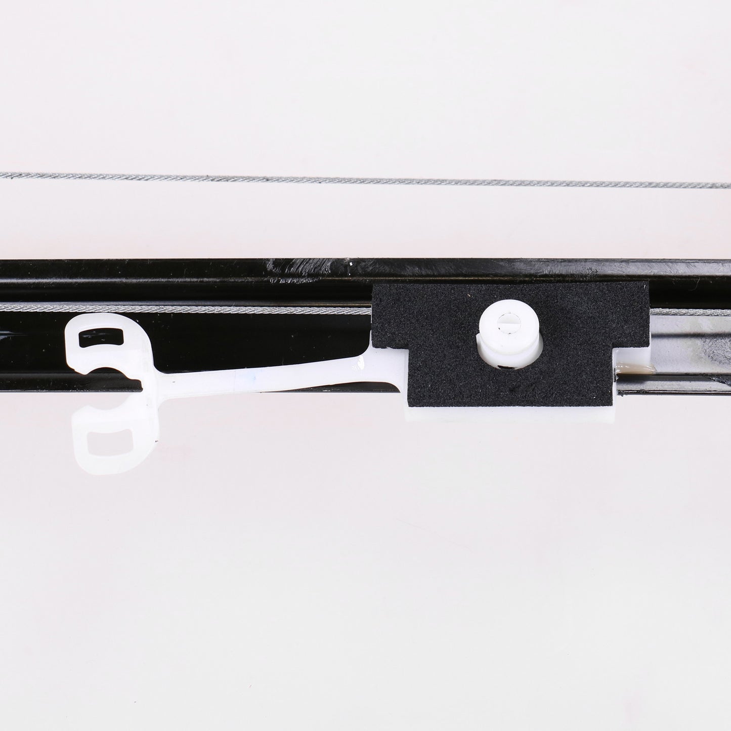 Podnośnik elektryczny przedni lewy z silnikiem, wtyczka prostokątna Magneti Marelli