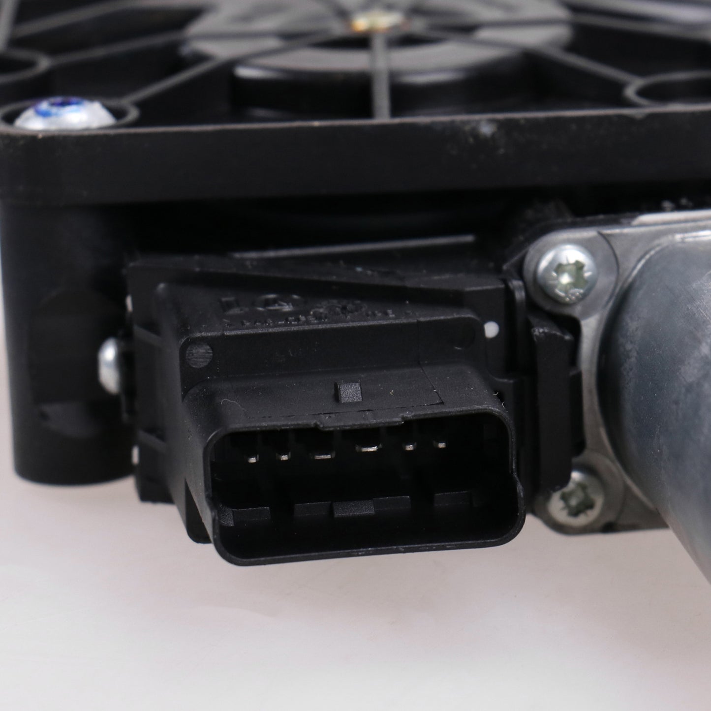 Podnośnik elektryczny przedni prawy oryginalny