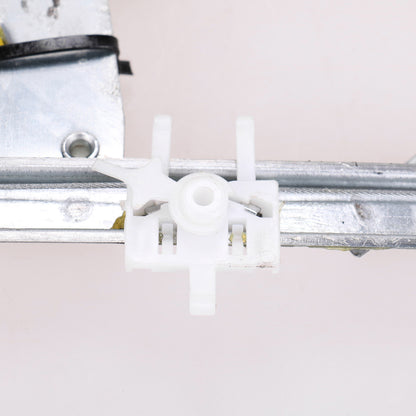 Mechanizm podnośnika szyby po lewej stronie