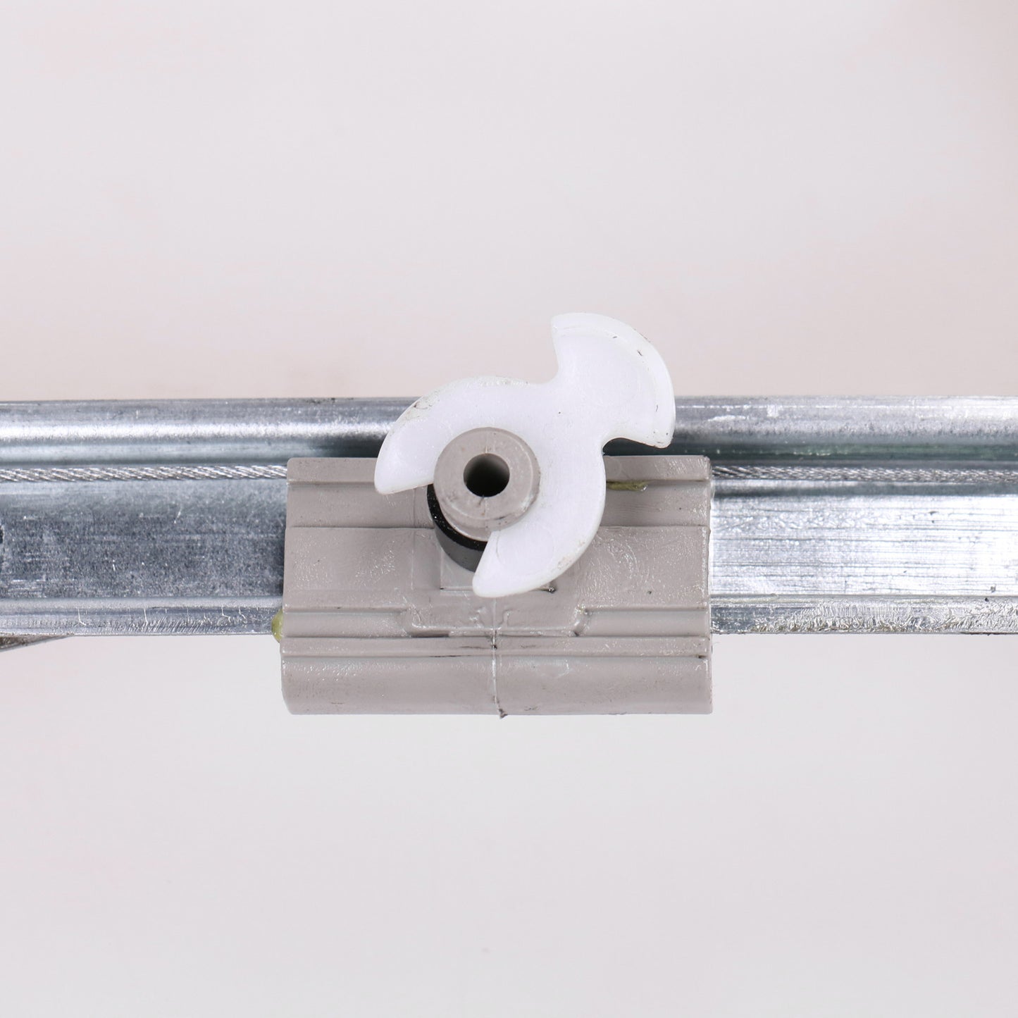 Podnośnik elektryczny przedni prawy Magneti Marelli