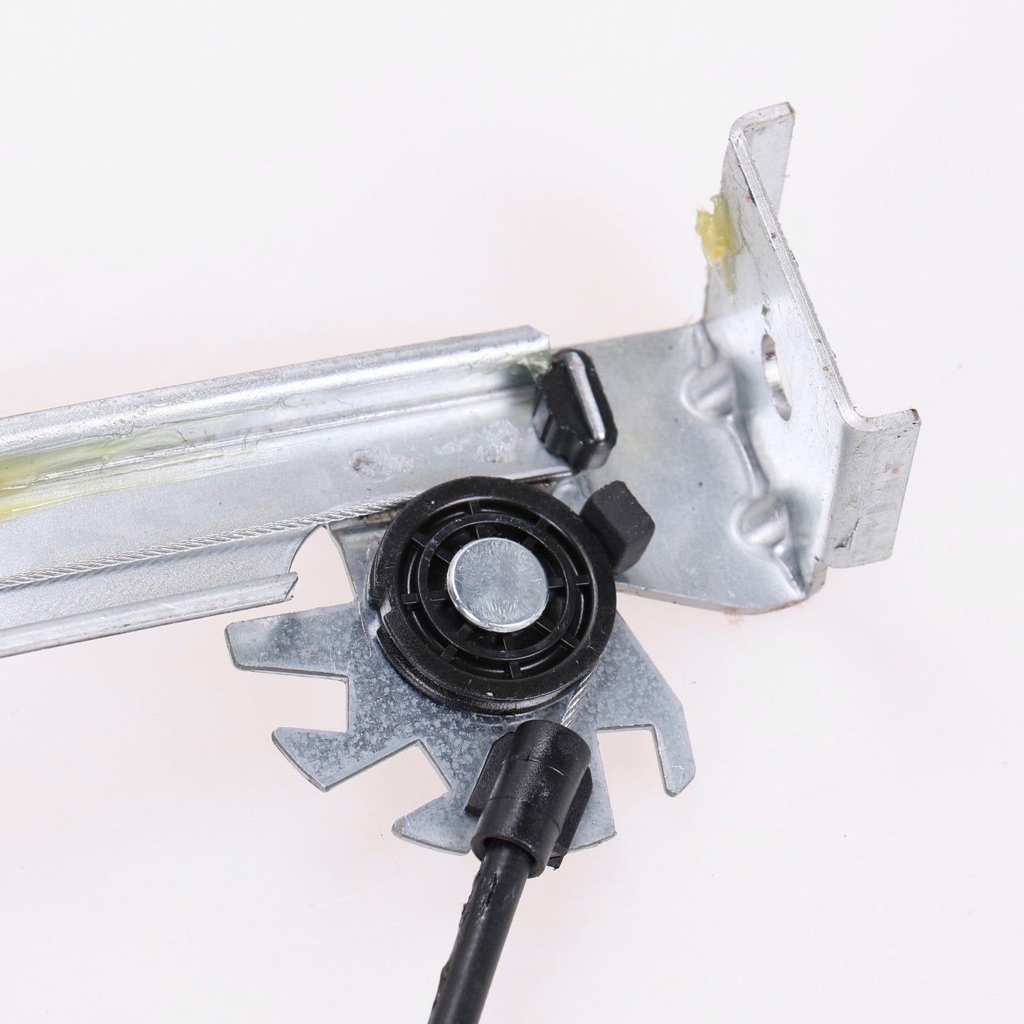 Mechanizm podnośnika szyby przedniej lewej