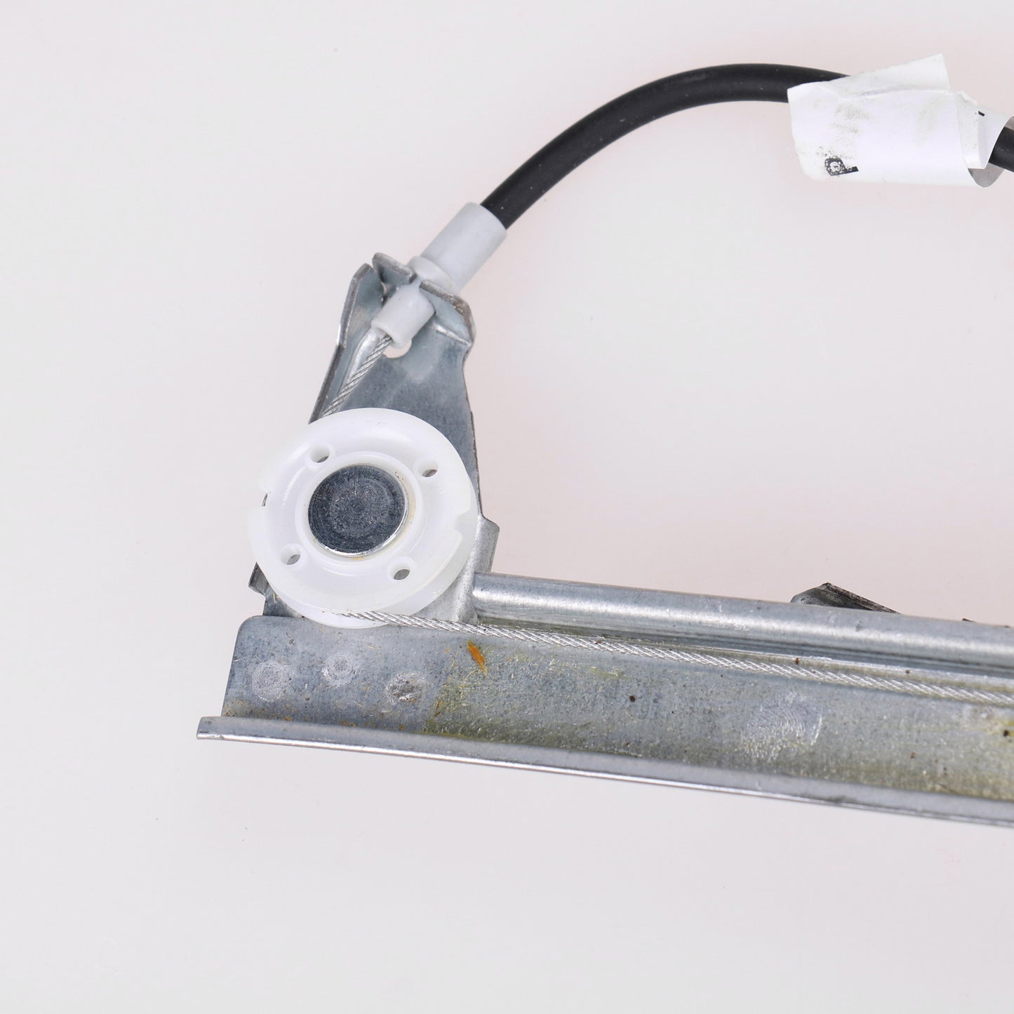 Podnośnik elektryczny przedni prawy bez silnika, tylko mechanizm