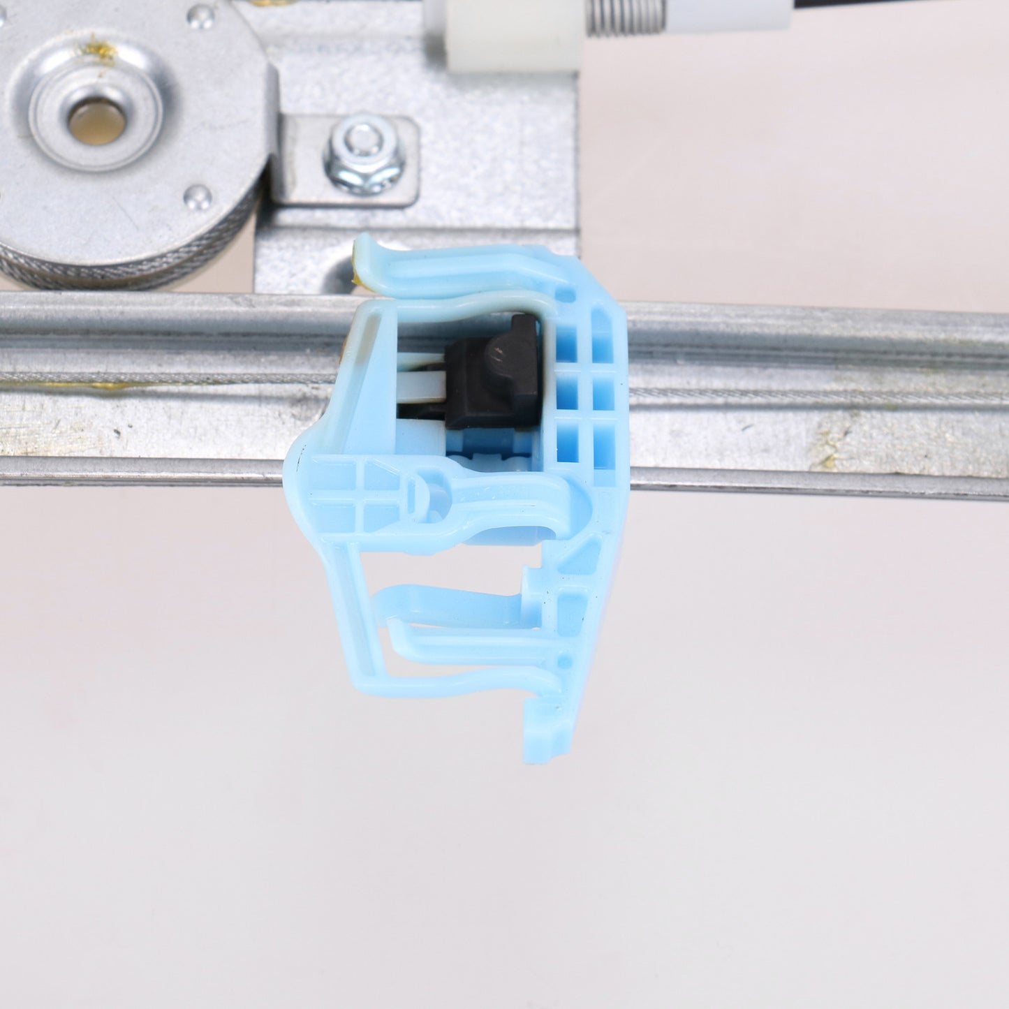 Podnośnik elektryczny przedni prawy bez silnika, tylko mechanizm