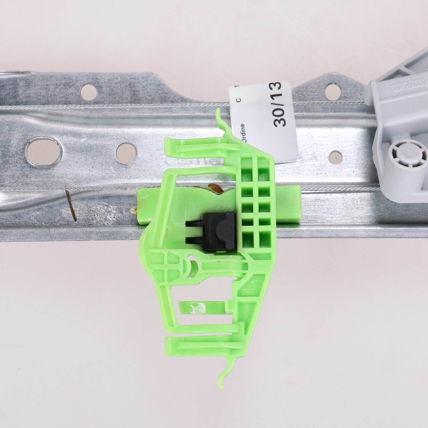 Podnośnik elektryczny tylnej szyby prawej strony bez silnika, tylko mechanizm