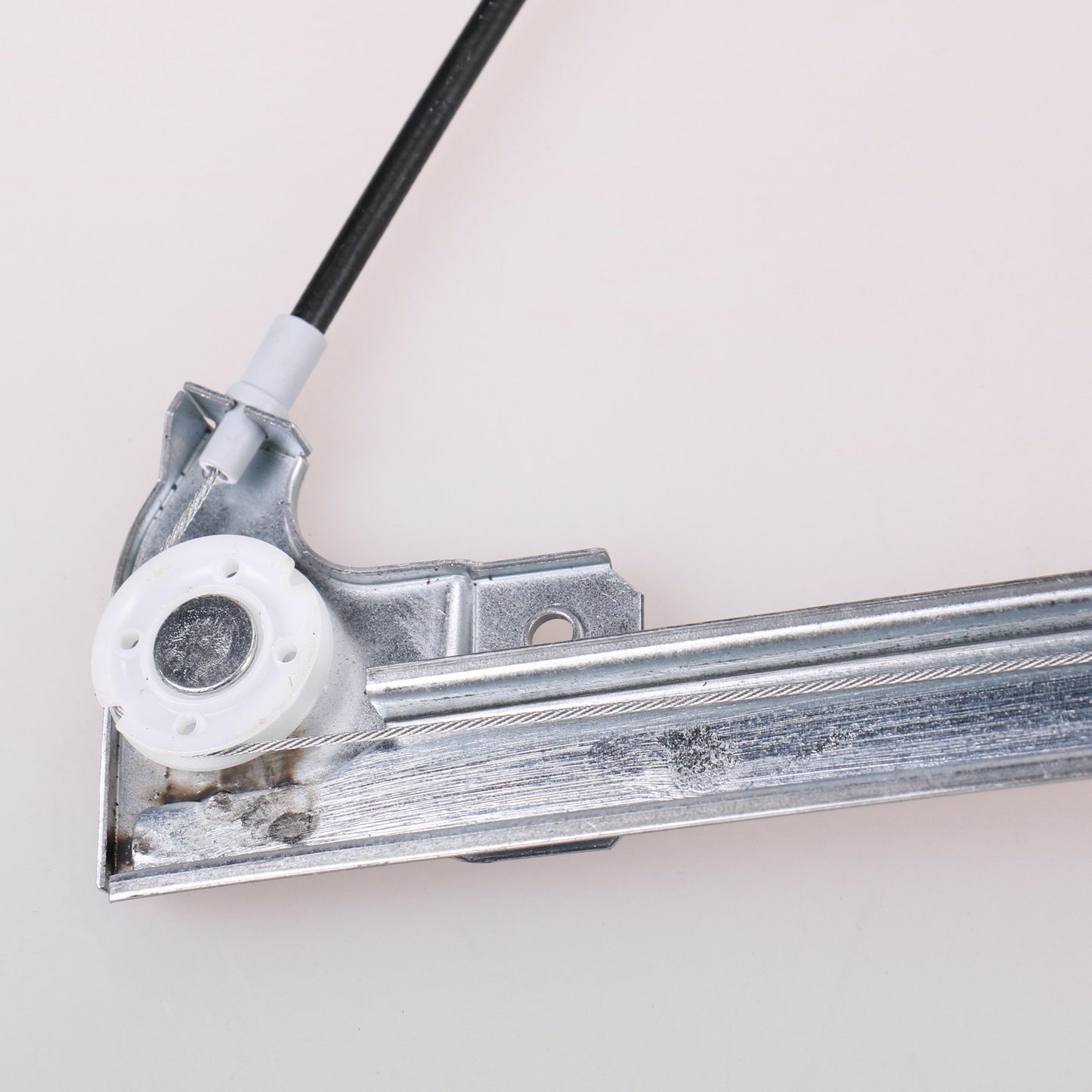 Podnośnik elektryczny przedni prawy bez silnika