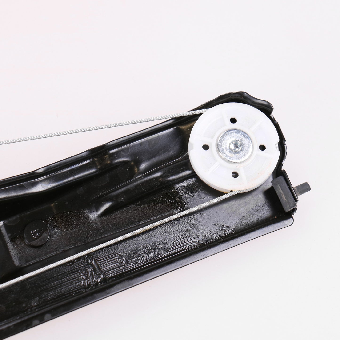 Podnośnik szyby przedniej prawej z urządzeniem do silników elektrycznych