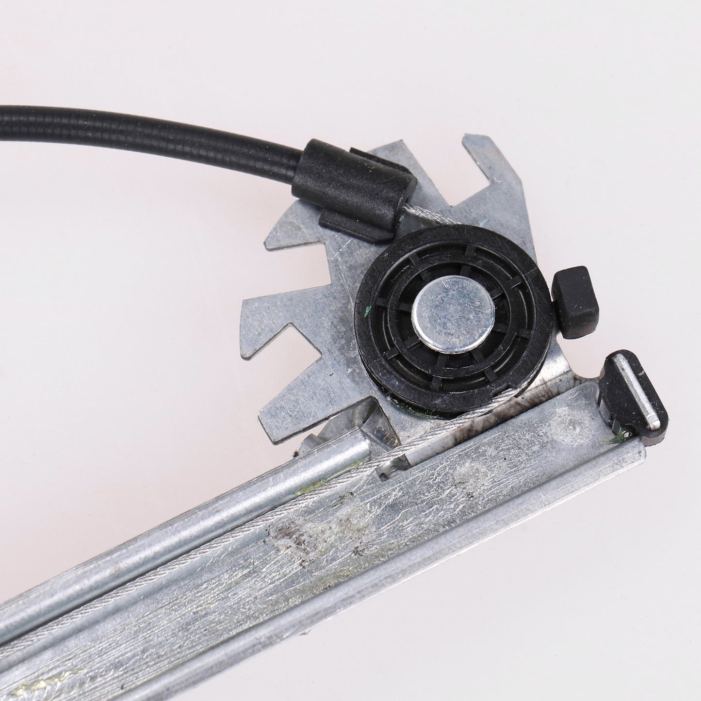 Podnośnik elektryczny przedni prawy Silnik na linie