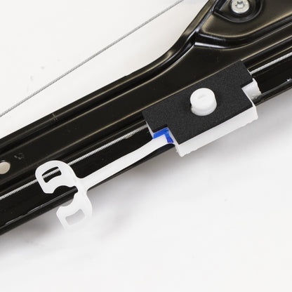 Podnośnik szyby przedniej lewej strony elektryczny OE 1394449080